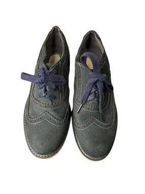 Kenneth Cole Boys Navy Blue Wingtip Dress Shoes with Navy Laces